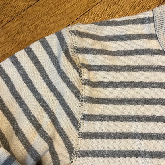 Fossil French Terry grey and cream striped sweatshirt, open neck, size L - Picture 4 of 4
